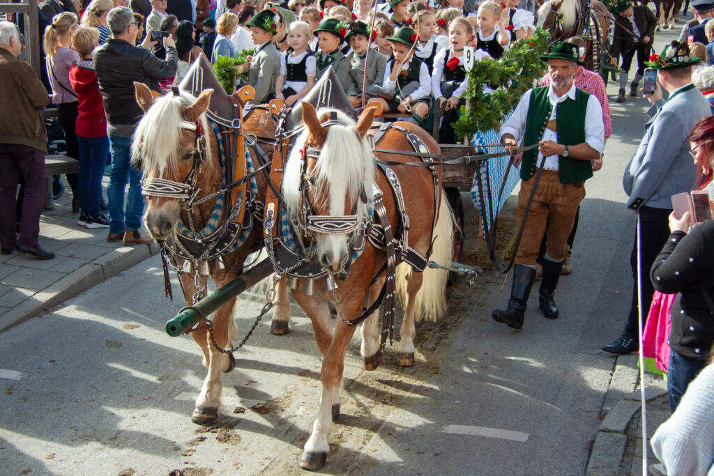Trachten Tanz